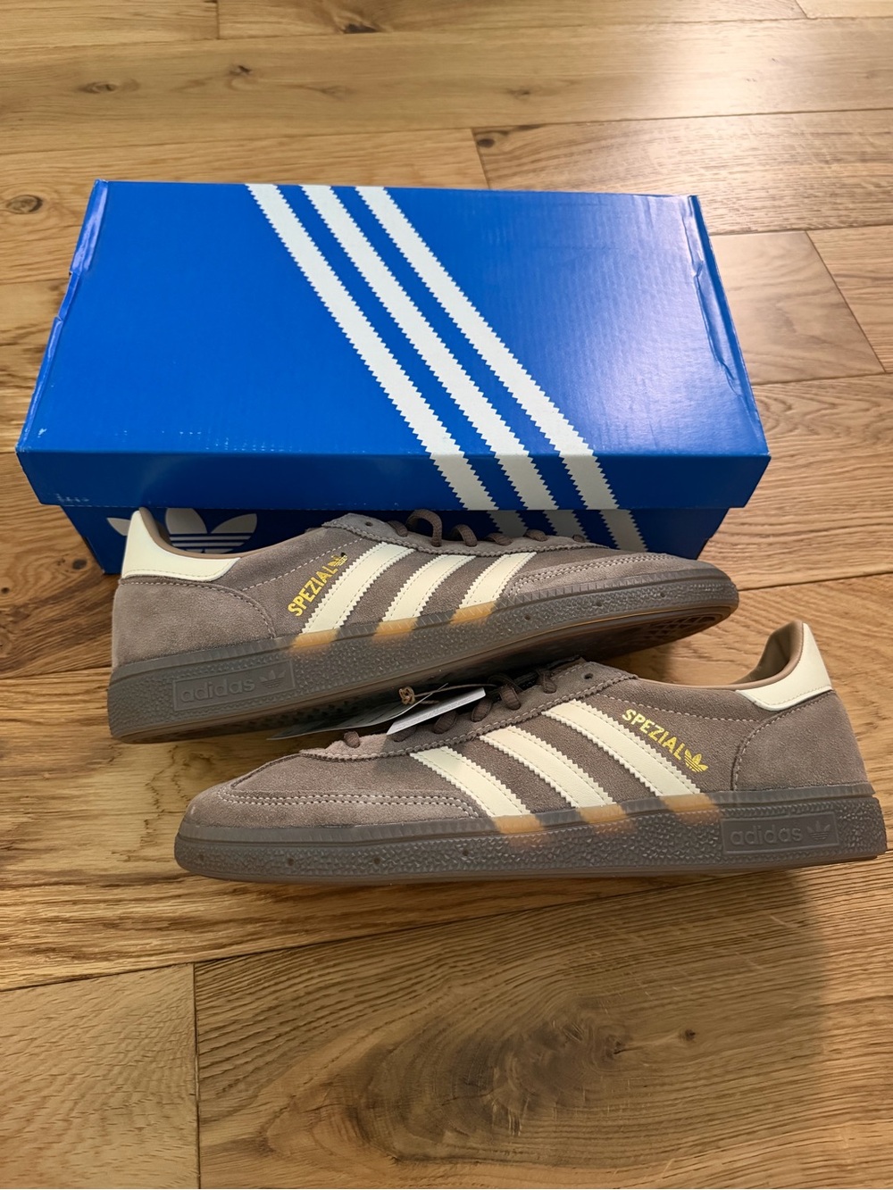 NWT Adidas Handball Spezial Earth Strata Wonder White Gum Men’s 9.5